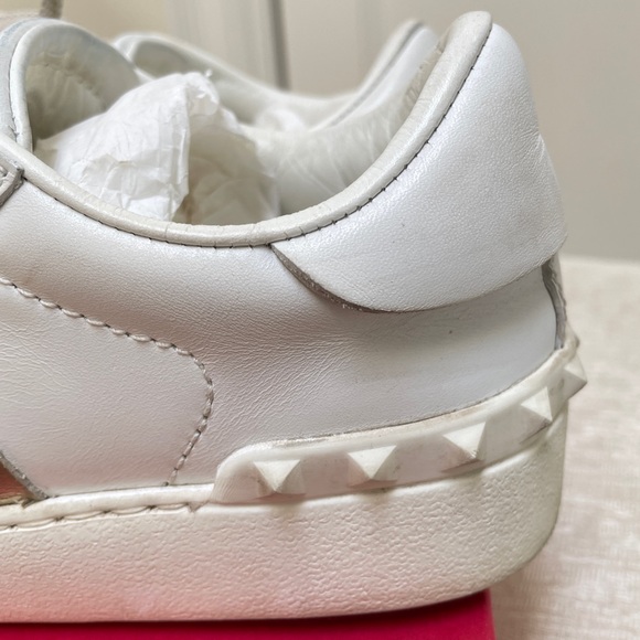 Valentino Sneakers - Picture 3 of 4